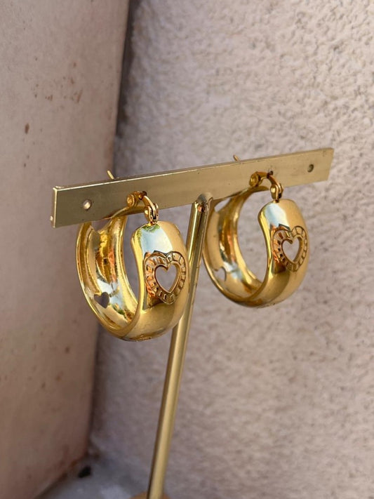 “Love” open hart Hoops Oorbellen