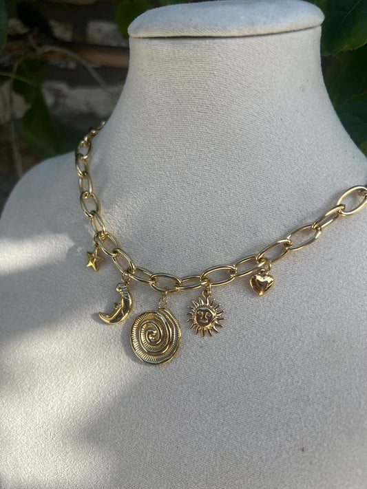 “Celestial” Charm Bedelketting