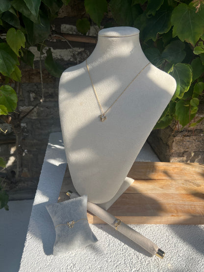 “Shiny Bow” Strikjes Ketting