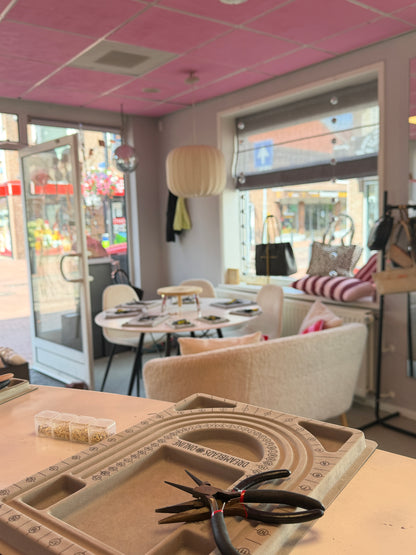 Sieraden workshop in het prachtige atelier